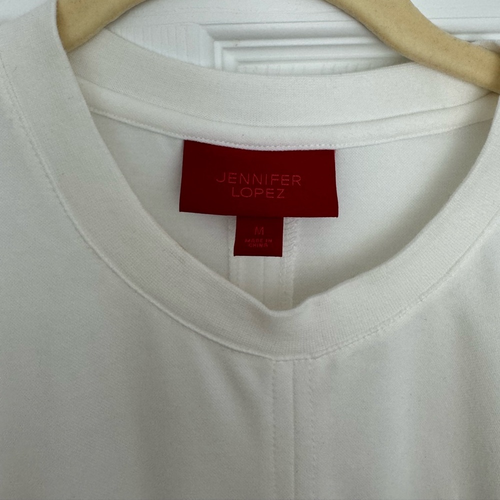 NWT Jennifer Lopez White Ruched side Crop Top M - Picture 2 of 5